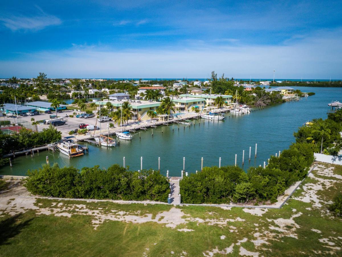 Coco Plum Beach & Tennis Club & Marina Маратон Экстерьер фото