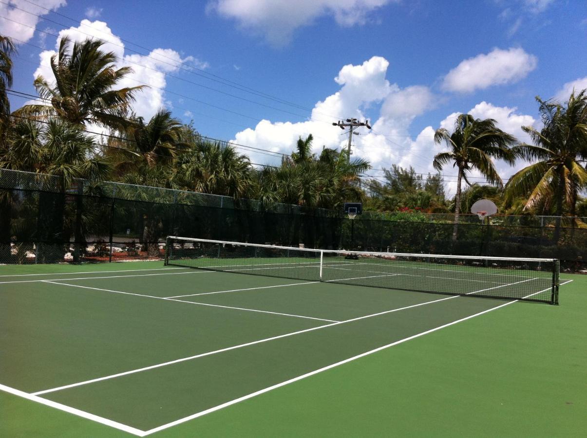 Coco Plum Beach & Tennis Club & Marina Маратон Экстерьер фото